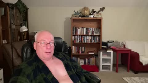 bustyballs100 online show from December 4, 2025, 4:33 am