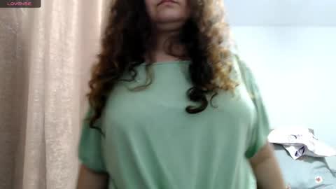 Snapshot of bustyemma chatting on May 8, 2026, 6:52 am Emma online show from May 8, 2026, 6:52 am