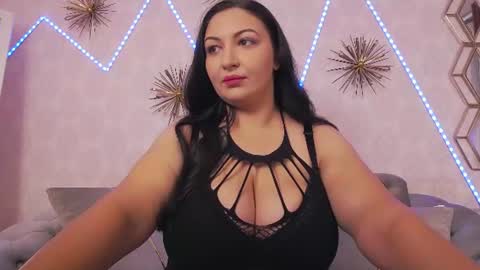 Snapshot of bustyeva_ chatting on July 17, 2026, 3:24 am online between 6AM and 2PM EET almost everyday. online show from July 17, 2026, 3:24 am