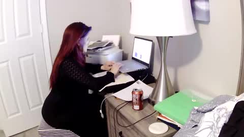 Snapshot of busybee83 chatting on November 18, 2025, 6:23 pm busybee83 online show from November 18, 2025, 6:23 pm