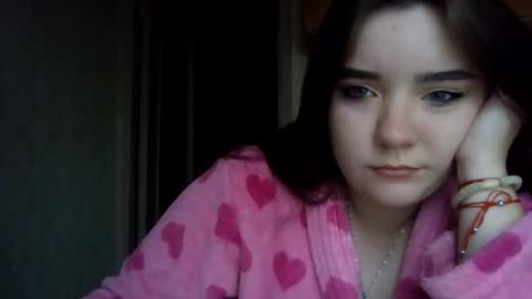 butterfly18988 online show from October 29, 2025, 1:24 pm