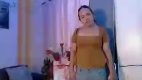 Snapshot of butterfly_blossom chatting on July 11, 2026, 7:00 am ask me. online show from July 11, 2026, 7:00 am
