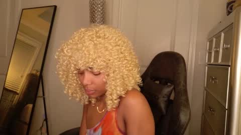 butterfly booty online show from December 18, 2025, 1:44 am