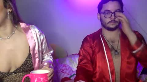 buttsnaxxx online show from February 4, 2025, 10:10 am