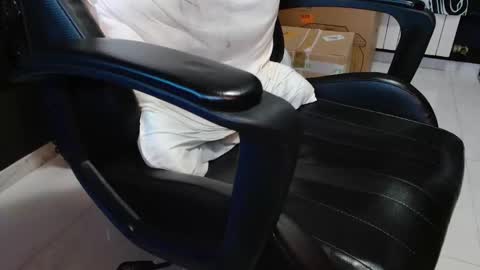 Snapshot of cafetabac chatting on January 11, 2025, 6:01 pm cafetabac online show from January 11, 2025, 6:01 pm