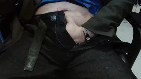 Snapshot of cafetabac chatting on March 4, 2025, 7:54 pm cafetabac online show from March 4, 2025, 7:54 pm