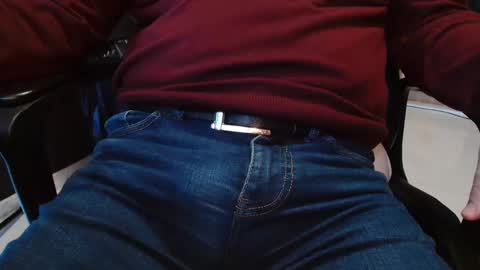 Snapshot of cafetabac chatting on March 10, 2025, 10:15 am cafetabac online show from March 10, 2025, 10:15 am