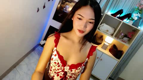 Snapshot of caitlin_x chatting on February 5, 2026, 7:29 pm caitlin online show from February 5, 2026, 7:29 pm