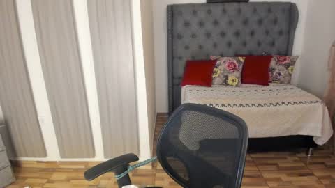 Snapshot of caitlingomez0 chatting on March 30, 2026, 11:44 am caitlingomez0 online show from March 30, 2026, 11:44 am