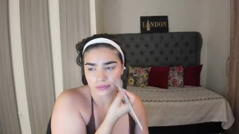 Snapshot of caitlingomez0 chatting on April 2, 2026, 9:51 am caitlingomez0 online show from April 2, 2026, 9:51 am