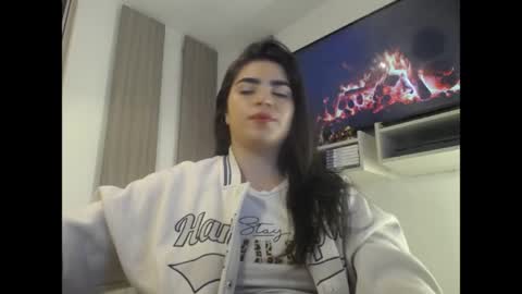 Snapshot of caitlingomez0 chatting on May 5, 2026, 11:07 am caitlingomez0 online show from May 5, 2026, 11:07 am