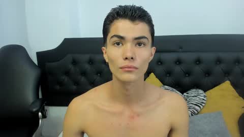 Snapshot of caliboyheat chatting on June 4, 2026, 12:55 pm caliboyheat online show from June 4, 2026, 12:55 pm