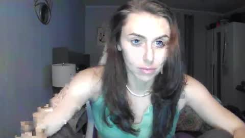 Snapshot of calicambri chatting on January 25, 2025, 12:27 am The Cali Cambri online show from January 25, 2025, 12:27 am