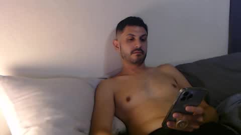 Caliguy online show from November 20, 2025, 4:12 am