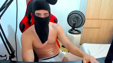 calihotcaliente27 online show from December 2, 2024, 6:21 pm