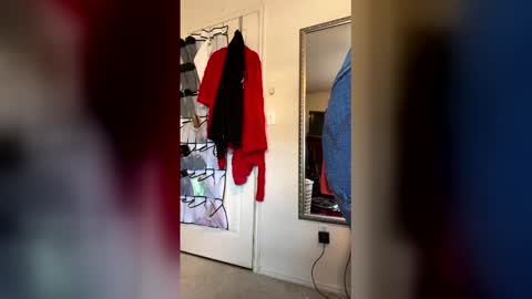 calishop1 online show from February 8, 2026, 7:28 pm