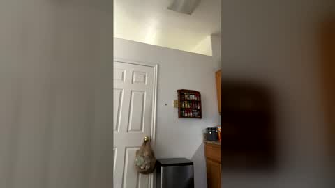 calishop1 online show from April 25, 2026, 2:14 pm