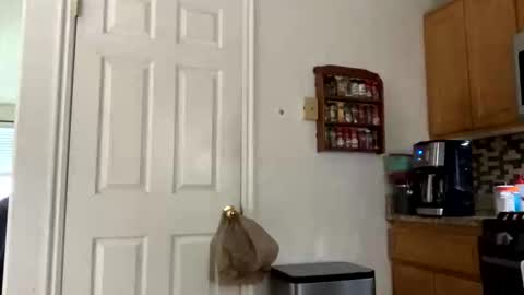 calishop1 online show from April 26, 2026, 4:59 pm