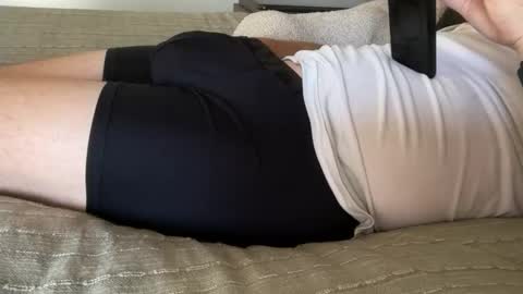 Snapshot of calistraight chatting on April 7, 2026, 9:15 pm CaliStraight online show from April 7, 2026, 9:15 pm