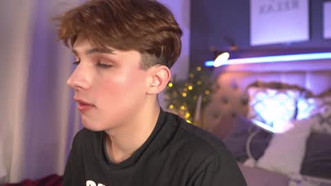 Call me Leo online show from January 3, 2025, 9:36 am
