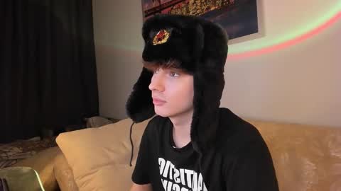 Call me Leo online show from January 22, 2025, 1:42 am