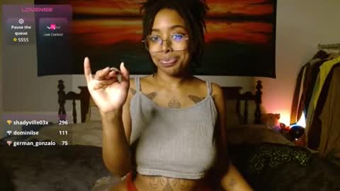 Snapshot of call_me_hedone chatting on December 3, 2025, 9:35 pm Hedone online show from December 3, 2025, 9:35 pm