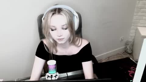 call_mehanna online show from June 29, 2026, 10:54 pm