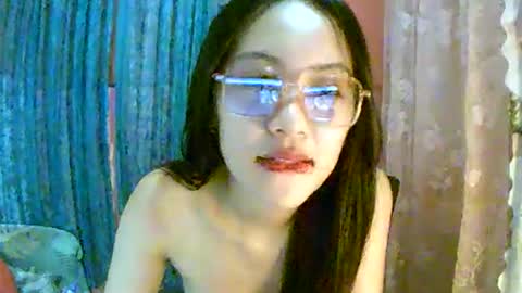 Freya online show from October 6, 2025, 2:42 am