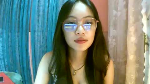 Freya online show from October 14, 2025, 4:24 am