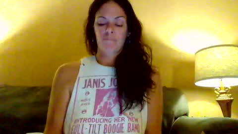 Snapshot of calli_girl420 chatting on July 9, 2026, 2:37 am Calli online show from July 9, 2026, 2:37 am