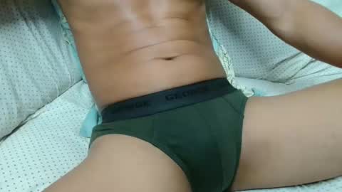 Snapshot of callme_pogs chatting on November 23, 2025, 3:23 pm callme_pogs online show from November 23, 2025, 3:23 pm