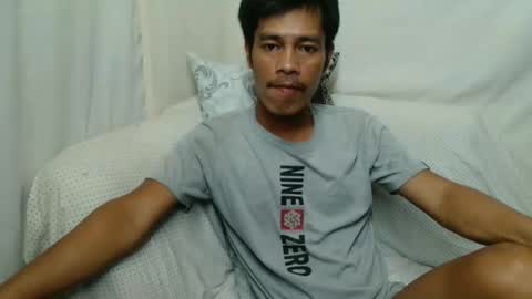 Snapshot of callme_pogs chatting on December 16, 2025, 6:29 am callme_pogs online show from December 16, 2025, 6:29 am