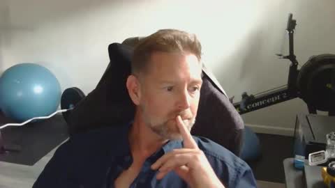 Snapshot of callmenny chatting on November 21, 2025, 7:01 pm Nny online show from November 21, 2025, 7:01 pm