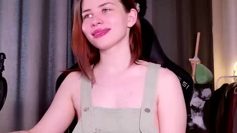 Snapshot of callmetori chatting on December 16, 2025, 5:34 am Frida online show from December 16, 2025, 5:34 am