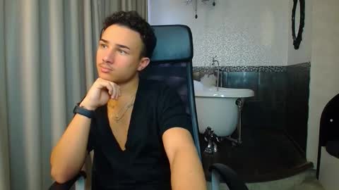 Snapshot of callumpike chatting on November 6, 2025, 11:55 am CallumPike online show from November 6, 2025, 11:55 am