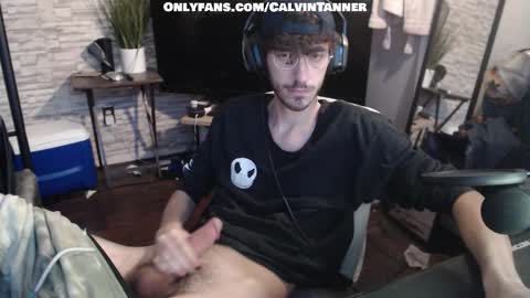 calvin_tanner online show from November 12, 2025, 2:06 pm
