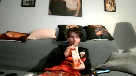 calvinb8611 online show from June 1, 2026, 3:52 am