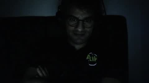 Snapshot of calvinjohnlad chatting on December 22, 2024, 4:06 pm Calvinjohnlad online show from December 22, 2024, 4:06 pm