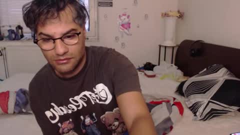Calvinjohnlad online show from November 16, 2025, 2:44 pm