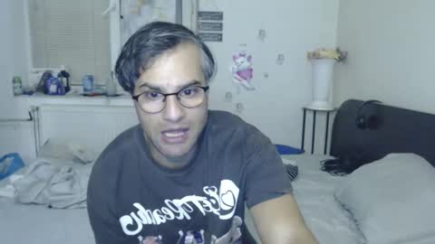 Calvinjohnlad online show from December 14, 2025, 5:07 pm