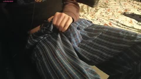 Calypso online show from April 14, 2026, 5:24 am