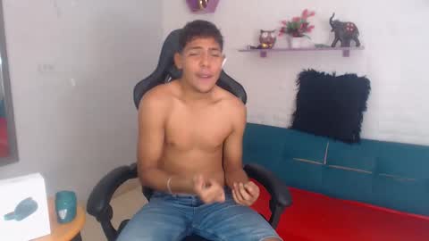 Snapshot of cam_xman chatting on November 18, 2025, 4:39 am cam_xman online show from November 18, 2025, 4:39 am