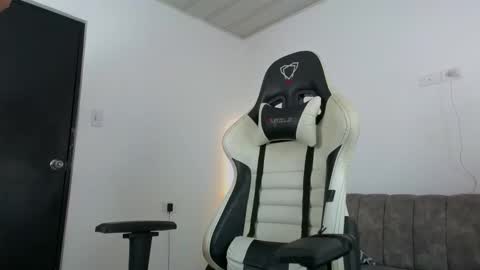 Snapshot of cam_xman chatting on March 19, 2026, 8:24 pm cam_xman online show from March 19, 2026, 8:24 pm