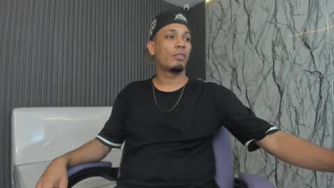 Snapshot of cam_xman chatting on April 9, 2026, 3:06 pm cam_xman online show from April 9, 2026, 3:06 pm