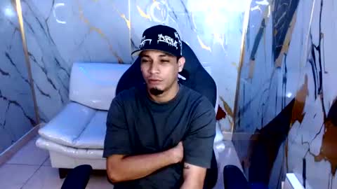 Snapshot of cam_xman chatting on June 16, 2026, 1:58 pm cam_xman online show from June 16, 2026, 1:58 pm
