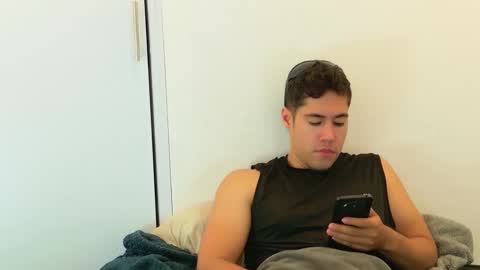 camara110 online show from October 24, 2025, 12:30 am