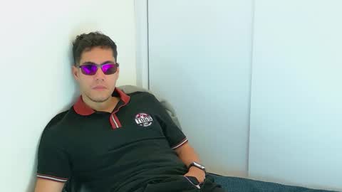 camara110 online show from November 12, 2025, 3:51 am