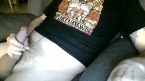 Snapshot of cambot4000 chatting on December 18, 2025, 3:34 am Cambot4000 online show from December 18, 2025, 3:34 am