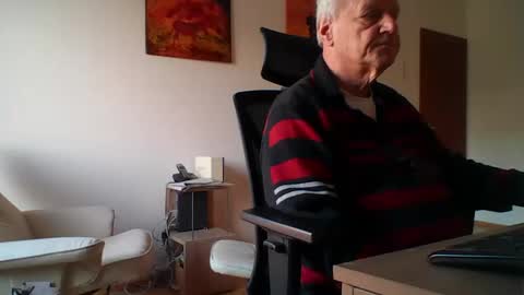 Snapshot of camcologne chatting on January 7, 2026, 8:39 am camcologne online show from January 7, 2026, 8:39 am