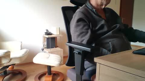 Snapshot of camcologne chatting on January 16, 2026, 10:41 am camcologne online show from January 16, 2026, 10:41 am